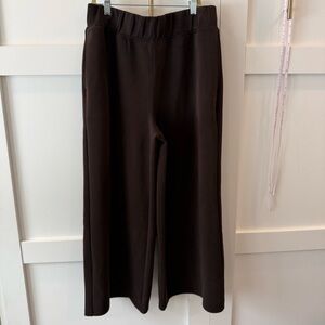 Brown Yogalicious wide leg pants so soft. Feel like Lulu soft stream size medium